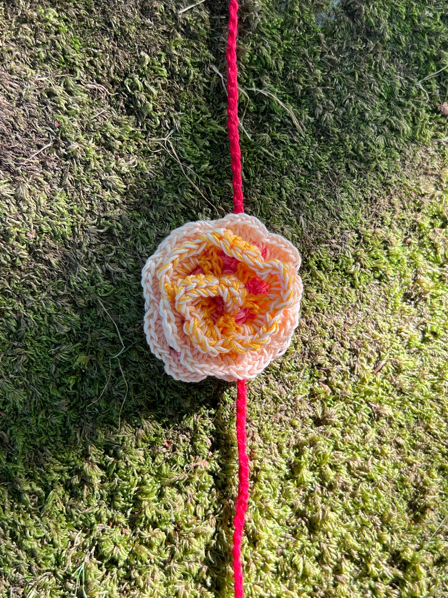 Peachy rose crochet necklace